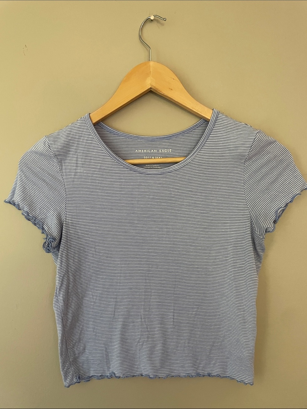 American Eagle Outfitters Light Blue & White Striped Short Sleeve Tee